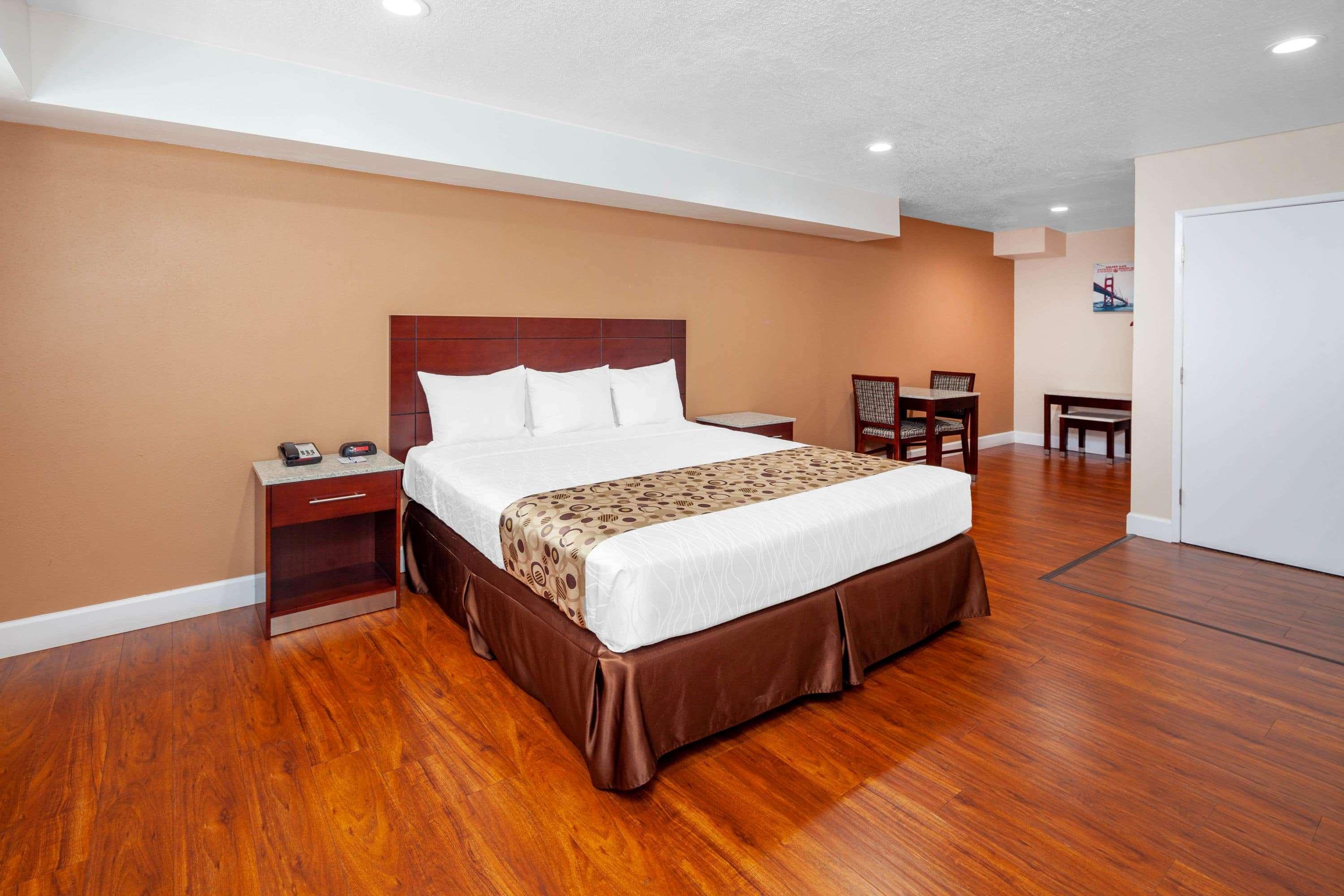 Travelodge By Wyndham Harbor City Los Angeles Exterior photo