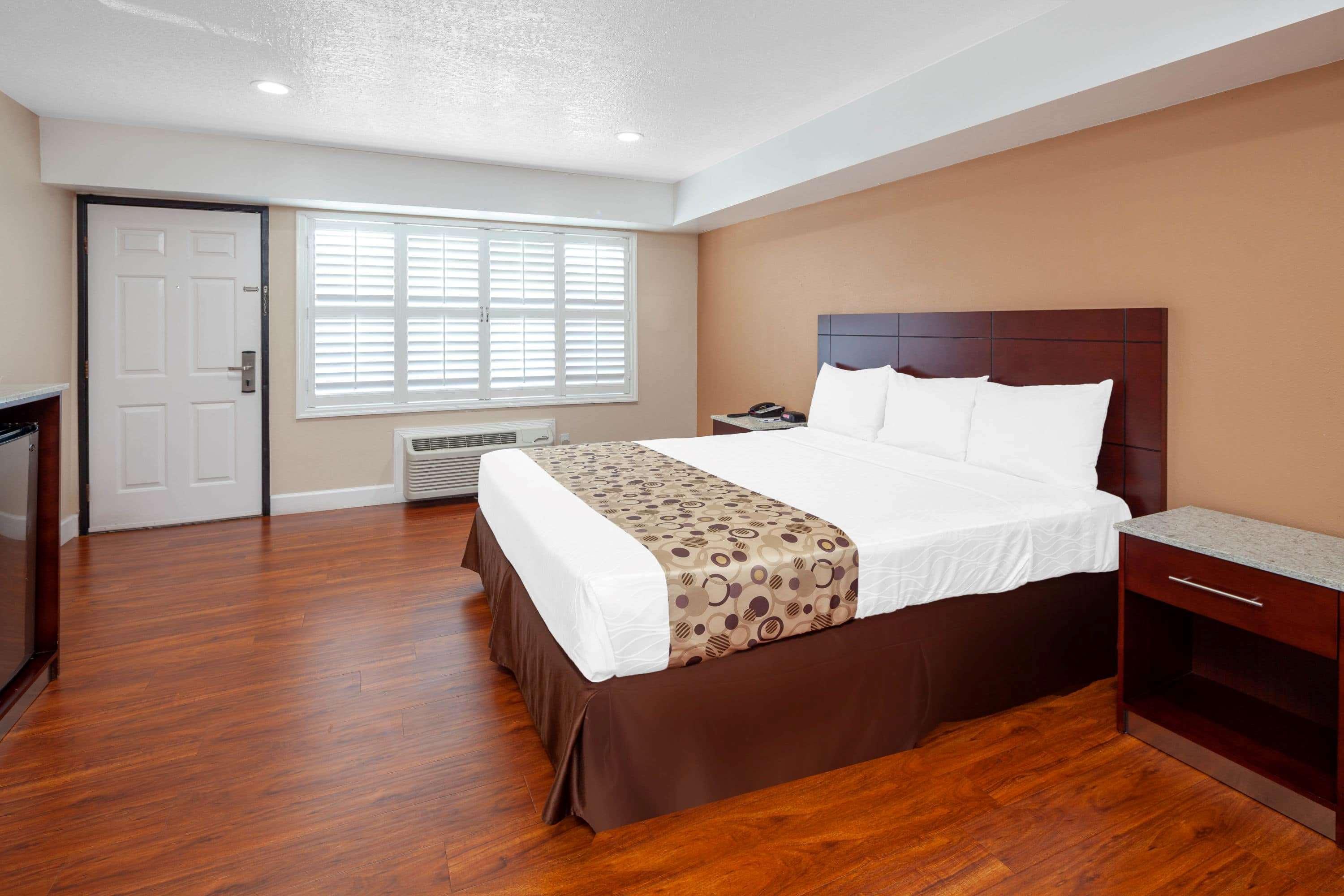 Travelodge By Wyndham Harbor City Los Angeles Exterior photo