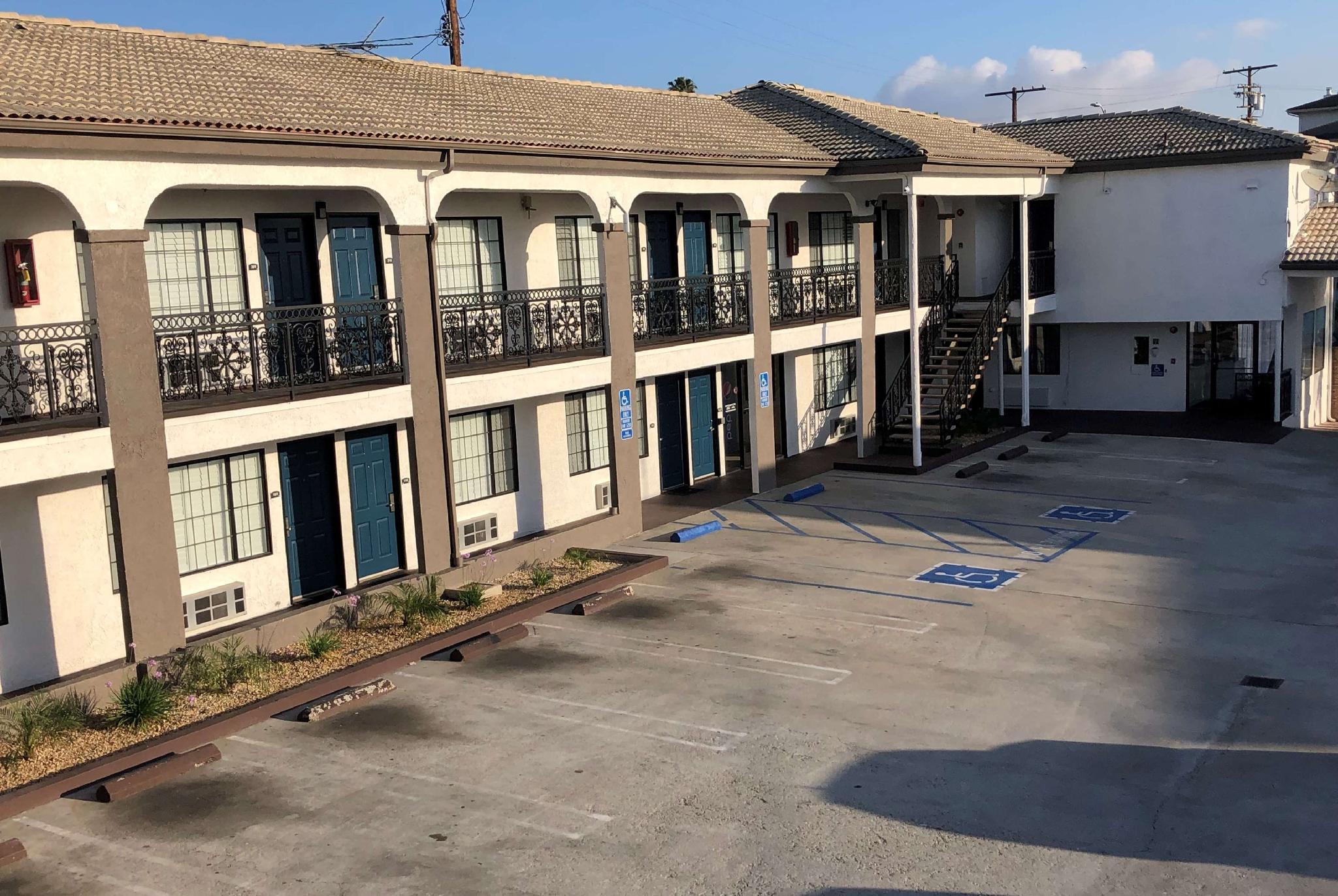 Travelodge By Wyndham Harbor City Los Angeles Exterior photo